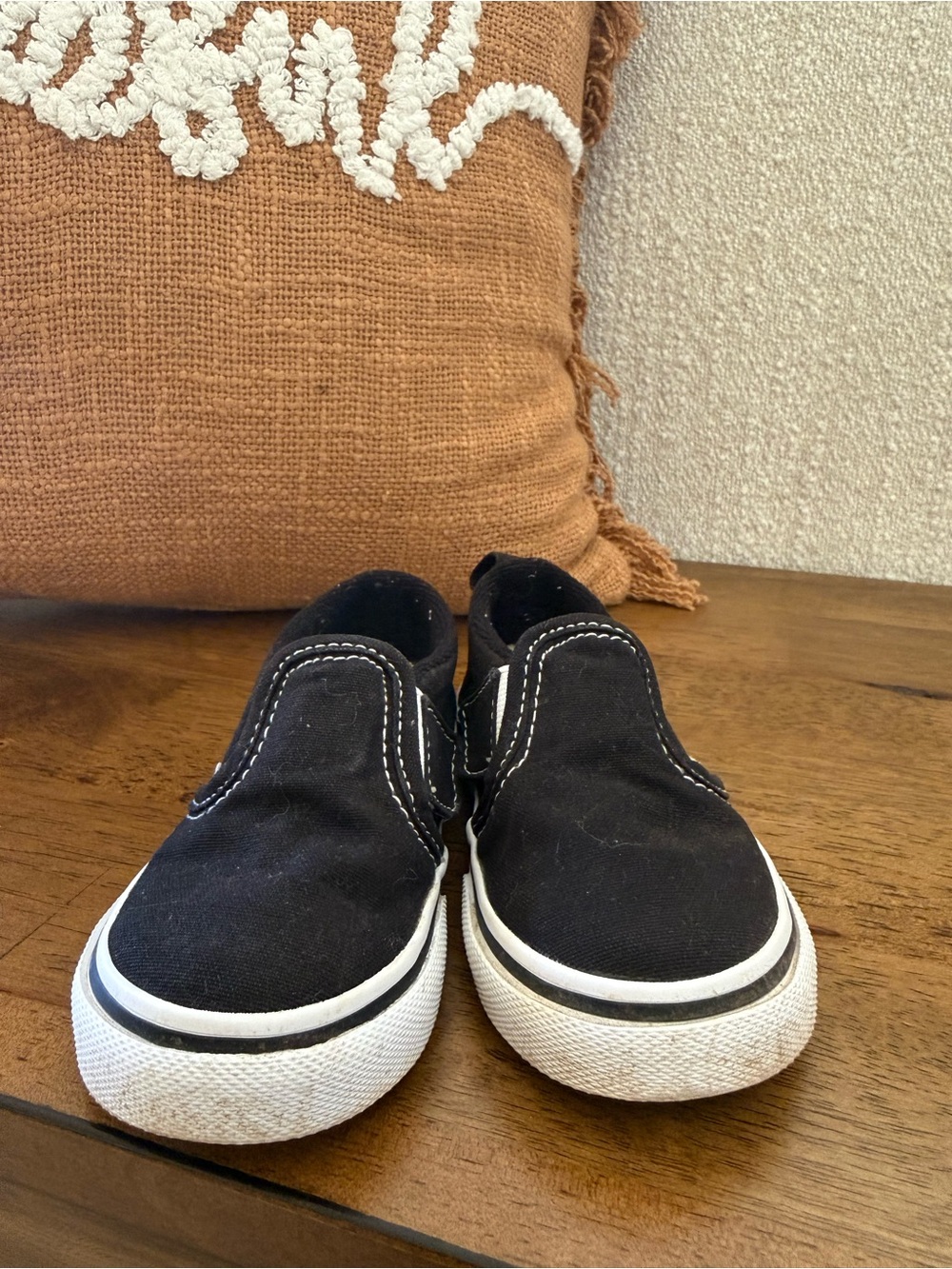 Vans Toddler Classic Slip-On V Black White Sneakers Size 6